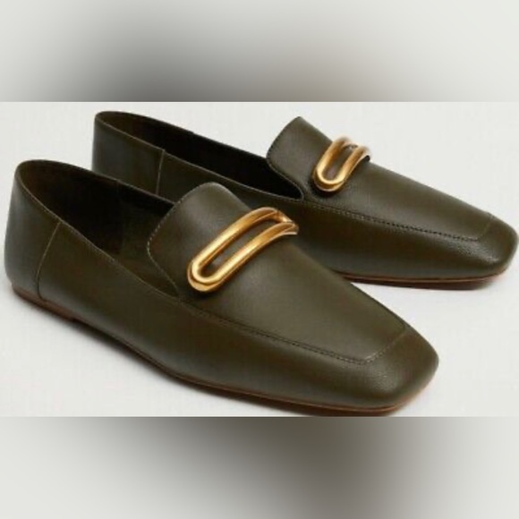 Beautiful stylish dark green loafers that can be worn any season!! - Picture 2 of 2